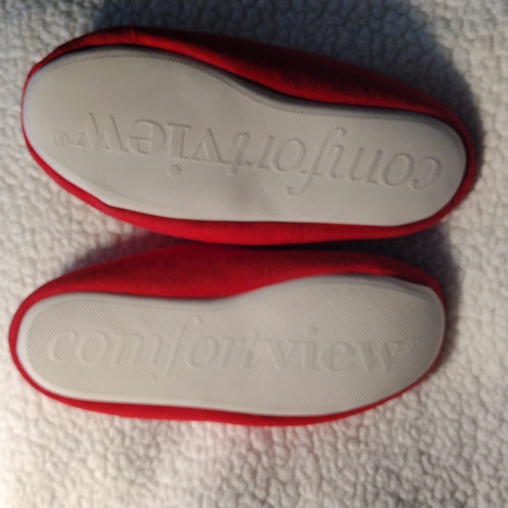 Slippers - Picture 2 of 2